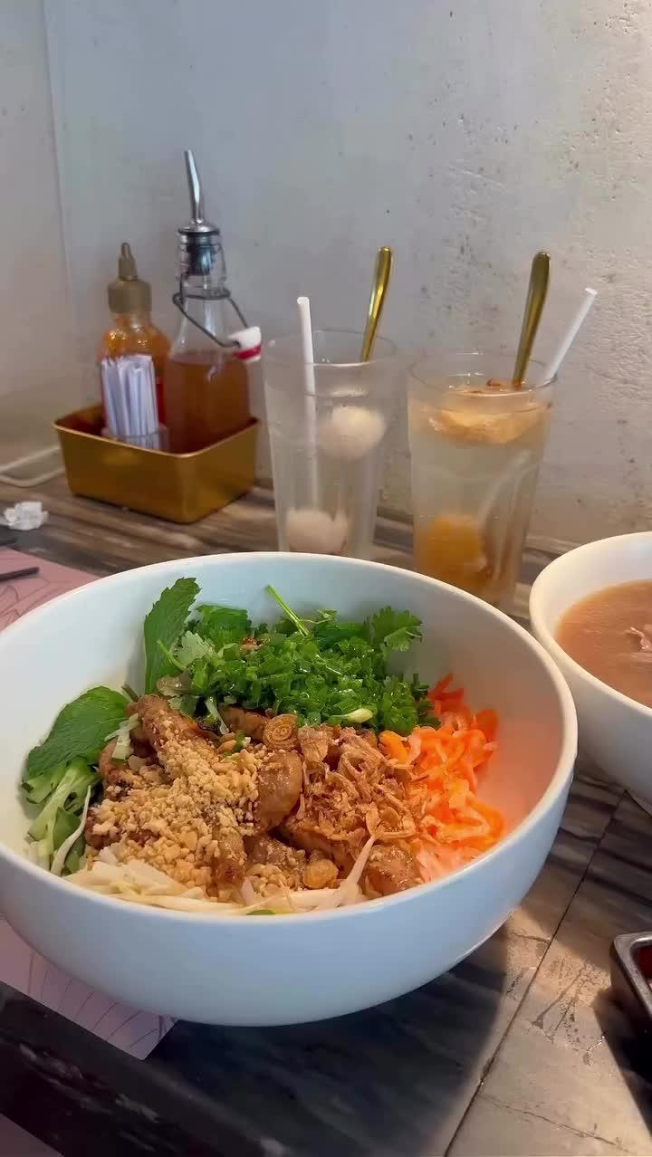 香港米芝蓮 Phở bò tái 